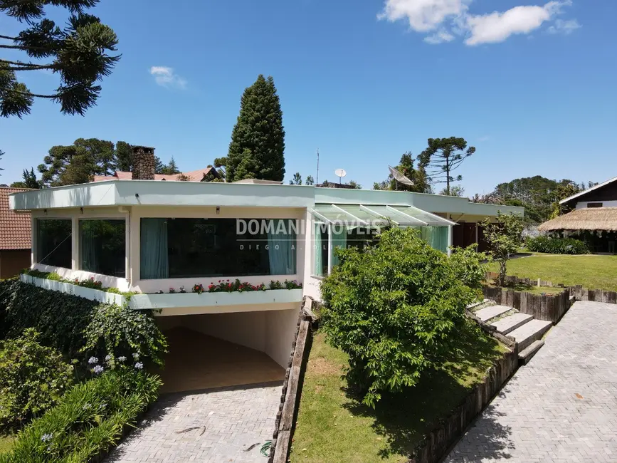 Foto 1 de Casa com 4 quartos à venda, 379m2 em Campos Do Jordao - SP