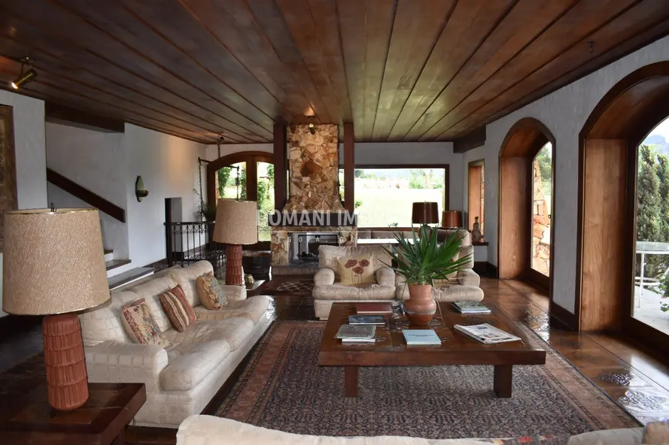Foto 9 de Casa com 6 quartos à venda, 2112m2 em Campos Do Jordao - SP