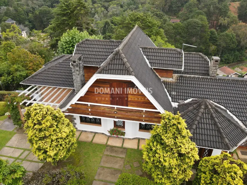 Casa com 4 quartos à venda, 392m2 em Campos Do Jordao - SP - imagem 1 Foto 1 de Casa com 4 quartos à venda, 392m2 em Campos Do Jordao - SP