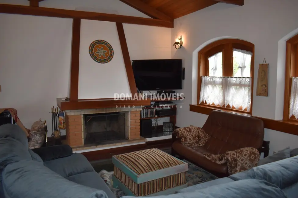 Casa com 4 quartos à venda, 392m2 em Campos Do Jordao - SP - imagem 5 Foto 5 de Casa com 4 quartos à venda, 392m2 em Campos Do Jordao - SP