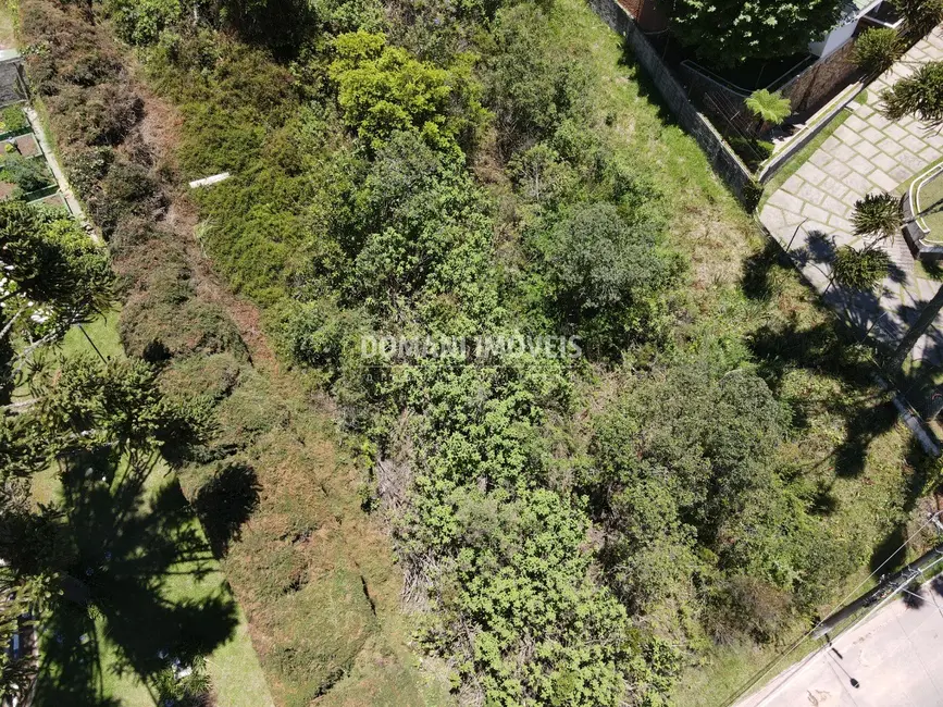 Foto 1 de Terreno / Lote à venda, 1050m2 em Campos Do Jordao - SP