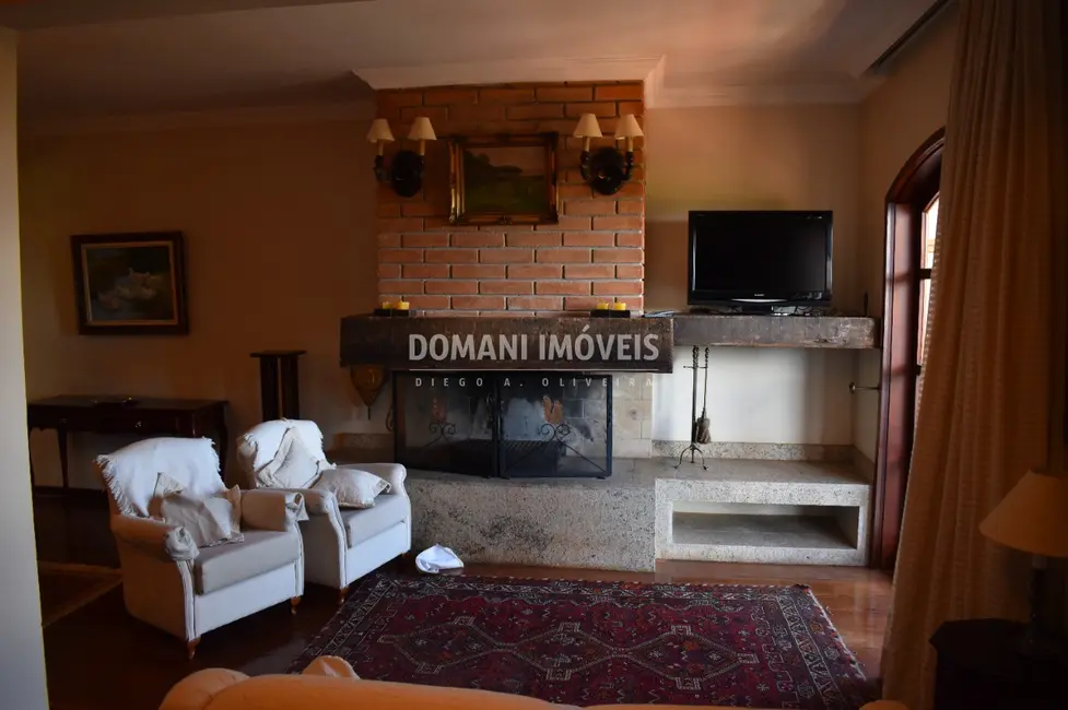 Apartamento com 4 quartos à venda, 266m2 em Campos Do Jordao - SP - imagem 8 Foto 8 de Apartamento com 4 quartos à venda, 266m2 em Campos Do Jordao - SP