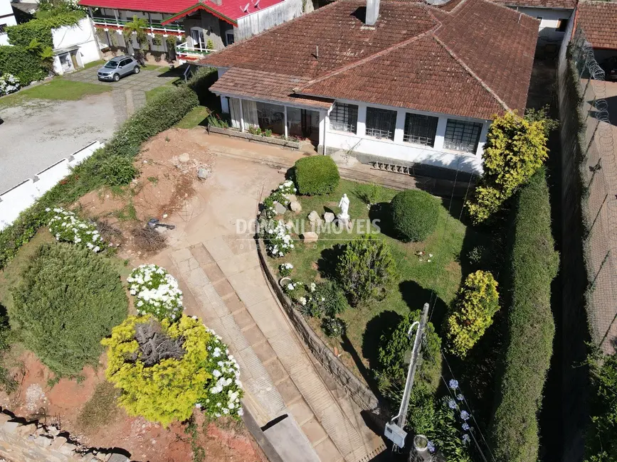Foto 2 de Casa com 5 quartos à venda, 316m2 em Campos Do Jordao - SP