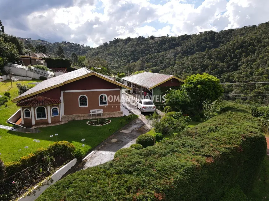 Foto 2 de Casa com 4 quartos à venda, 310m2 em Campos Do Jordao - SP
