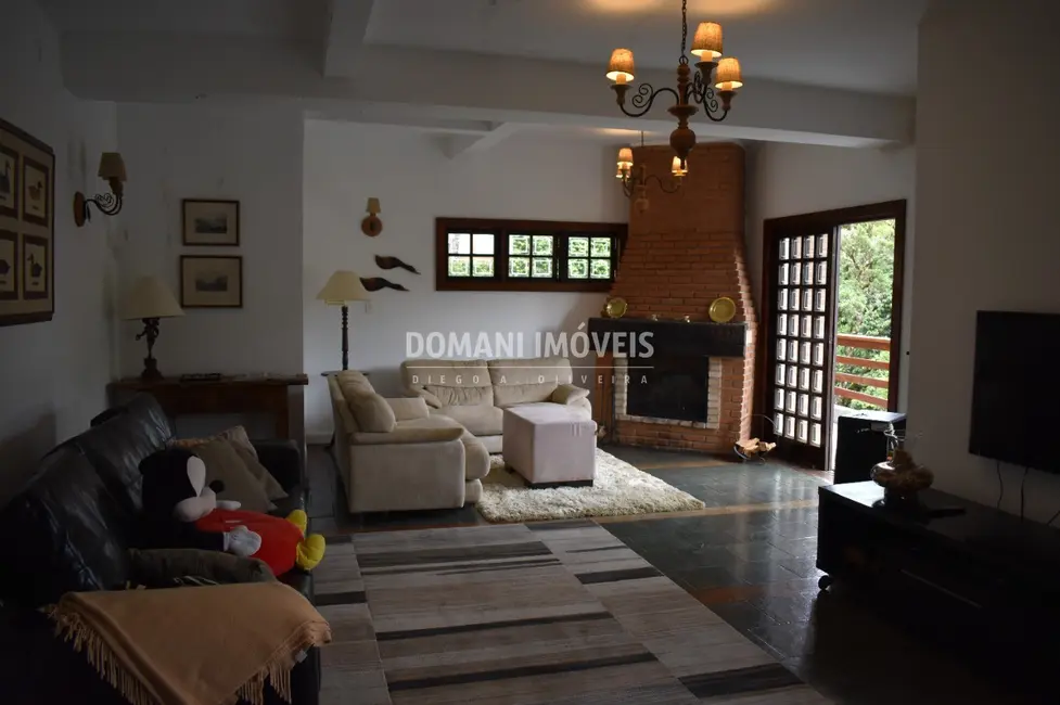 Foto 8 de Casa com 5 quartos à venda e para alugar, 240m2 em Campos Do Jordao - SP