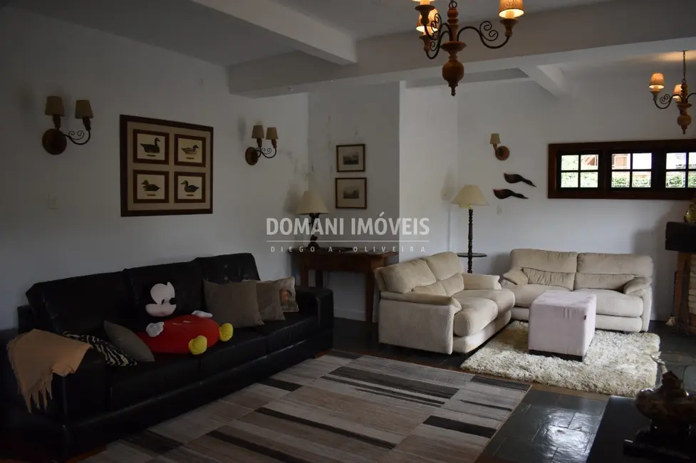 Foto 9 de Casa com 5 quartos à venda e para alugar, 240m2 em Campos Do Jordao - SP