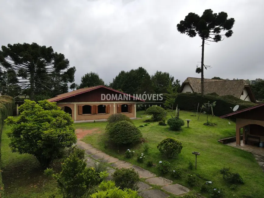 Foto 1 de Casa com 3 quartos à venda, 218m2 em Campos Do Jordao - SP