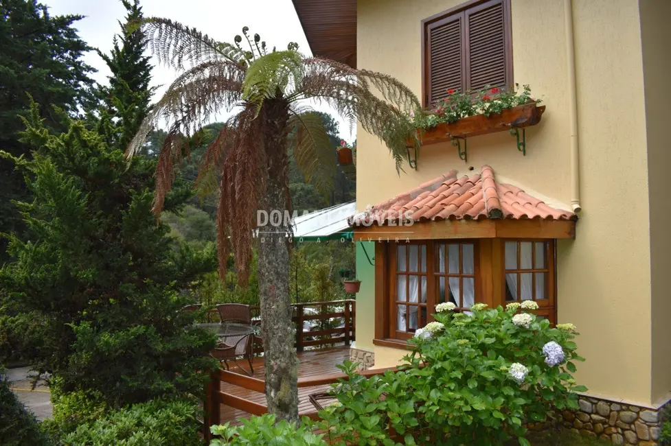 Foto 6 de Casa de Condomínio com 4 quartos à venda, 170m2 em Campos Do Jordao - SP