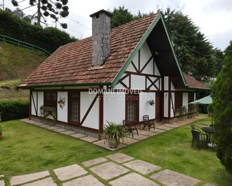 Foto 2 de Casa com 4 quartos à venda, 118m2 em Campos Do Jordao - SP