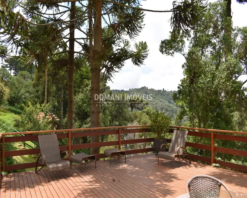 Foto 6 de Casa com 4 quartos à venda, 118m2 em Campos Do Jordao - SP