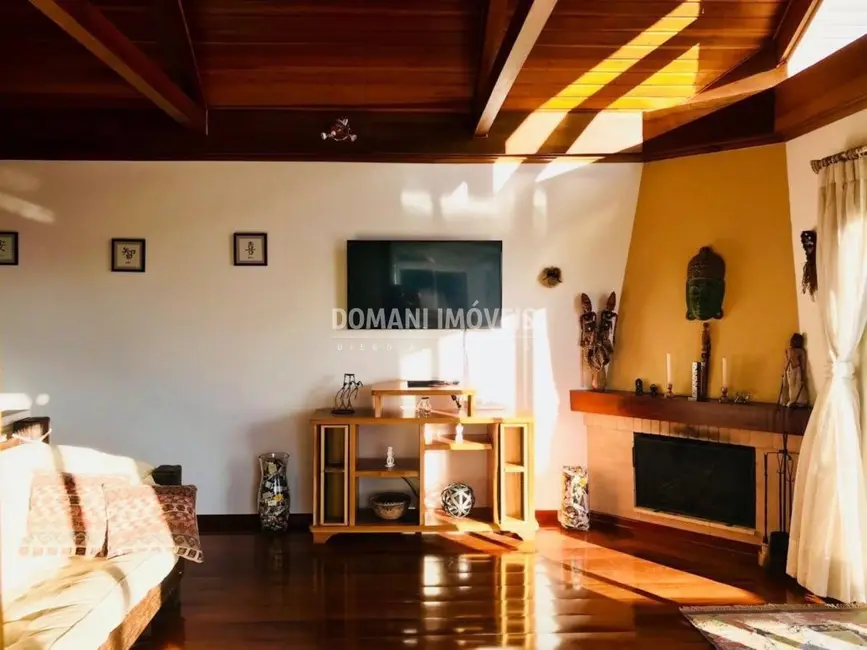 Foto 7 de Casa com 3 quartos à venda, 190m2 em Campos Do Jordao - SP