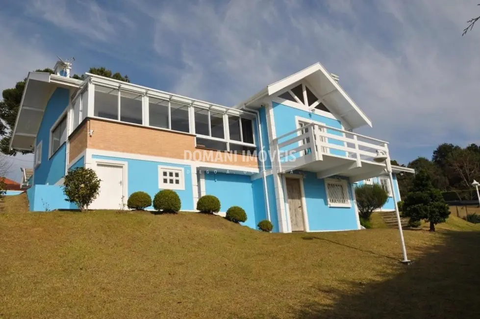 Foto 2 de Casa com 3 quartos à venda, 190m2 em Campos Do Jordao - SP