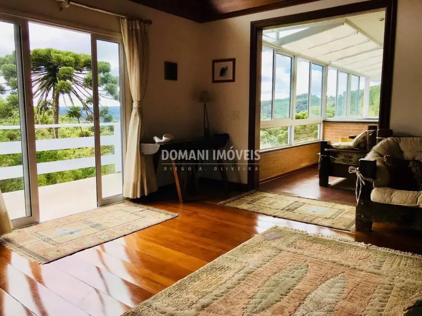 Foto 8 de Casa com 3 quartos à venda, 190m2 em Campos Do Jordao - SP