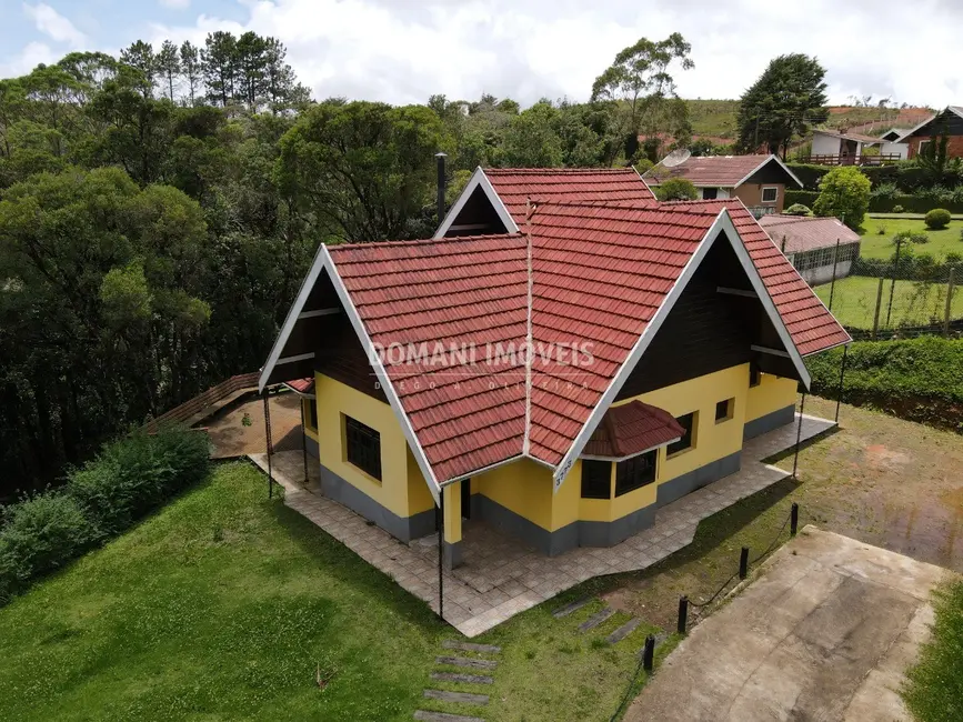 Foto 2 de Casa com 3 quartos à venda, 125m2 em Campos Do Jordao - SP