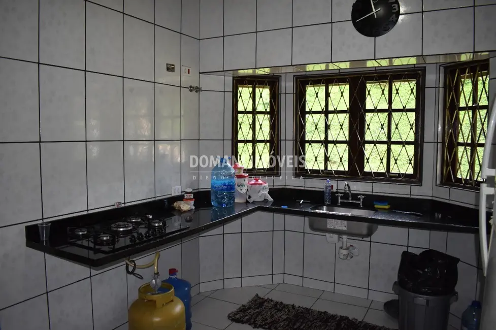Foto 9 de Casa com 3 quartos à venda, 125m2 em Campos Do Jordao - SP