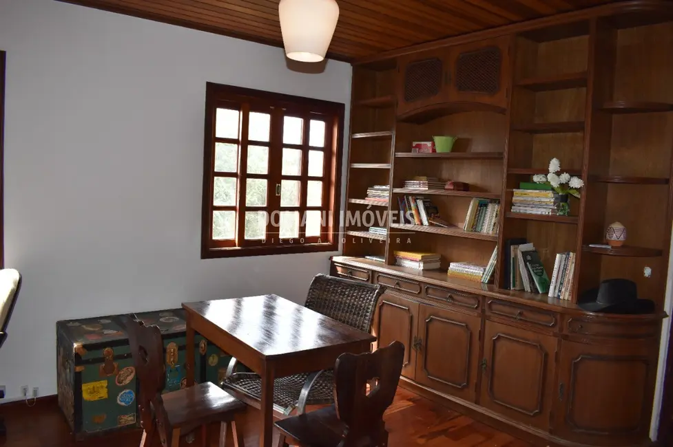 Foto 8 de Casa com 3 quartos à venda, 304m2 em Campos Do Jordao - SP