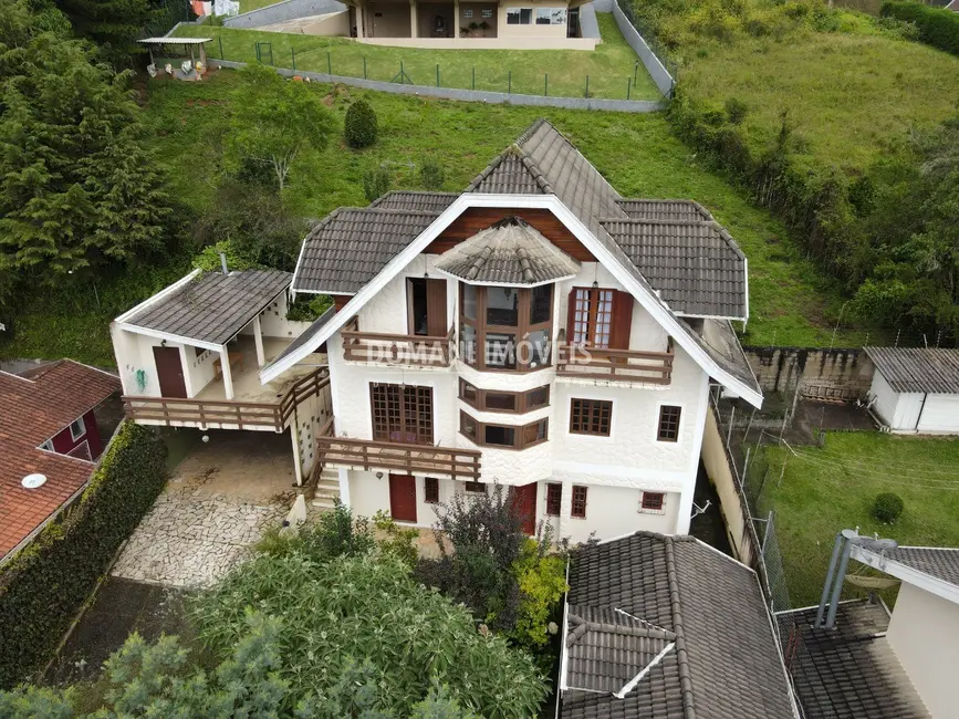 Foto 2 de Casa com 3 quartos à venda, 304m2 em Campos Do Jordao - SP