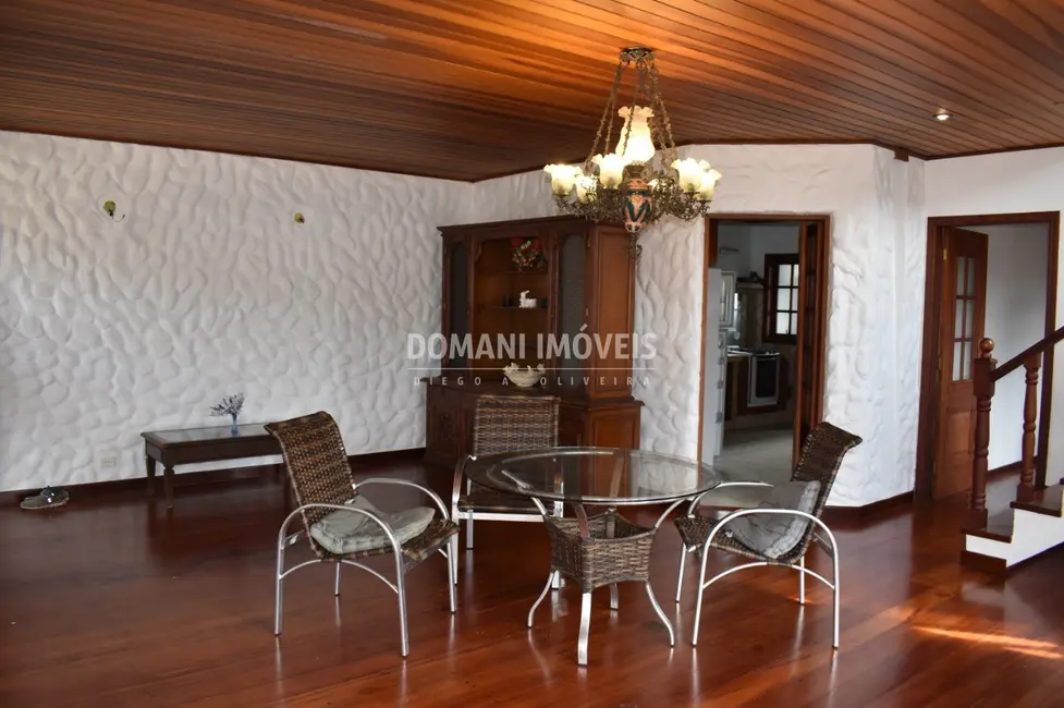 Foto 6 de Casa com 3 quartos à venda, 304m2 em Campos Do Jordao - SP