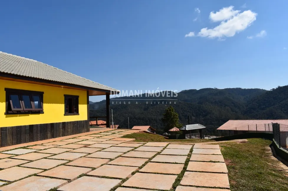 Casa com 3 quartos para alugar, 180m2 em Campos Do Jordao - SP - imagem 3 Foto 3 de Casa com 3 quartos para alugar, 180m2 em Campos Do Jordao - SP