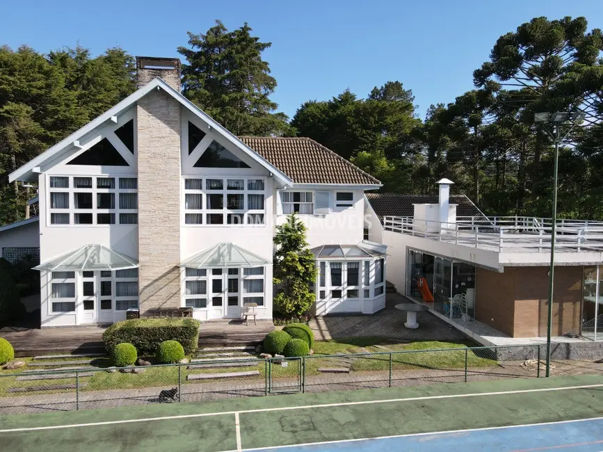 Casa com 4 quartos à venda, 995m2 em Campos Do Jordao - SP - imagem 3 Foto 3 de Casa com 4 quartos à venda, 995m2 em Campos Do Jordao - SP