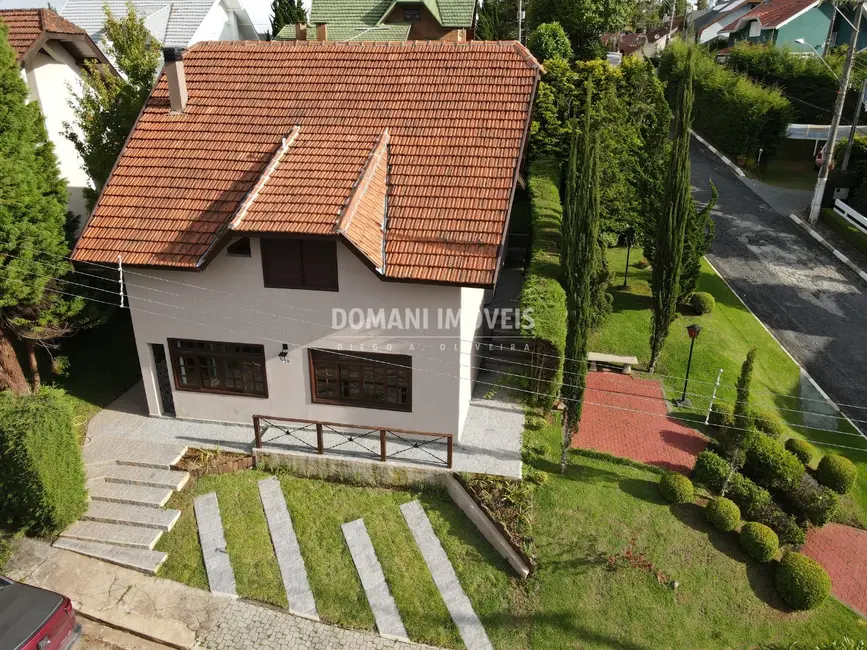 Foto 3 de Casa de Condomínio com 4 quartos à venda, 190m2 em Campos Do Jordao - SP