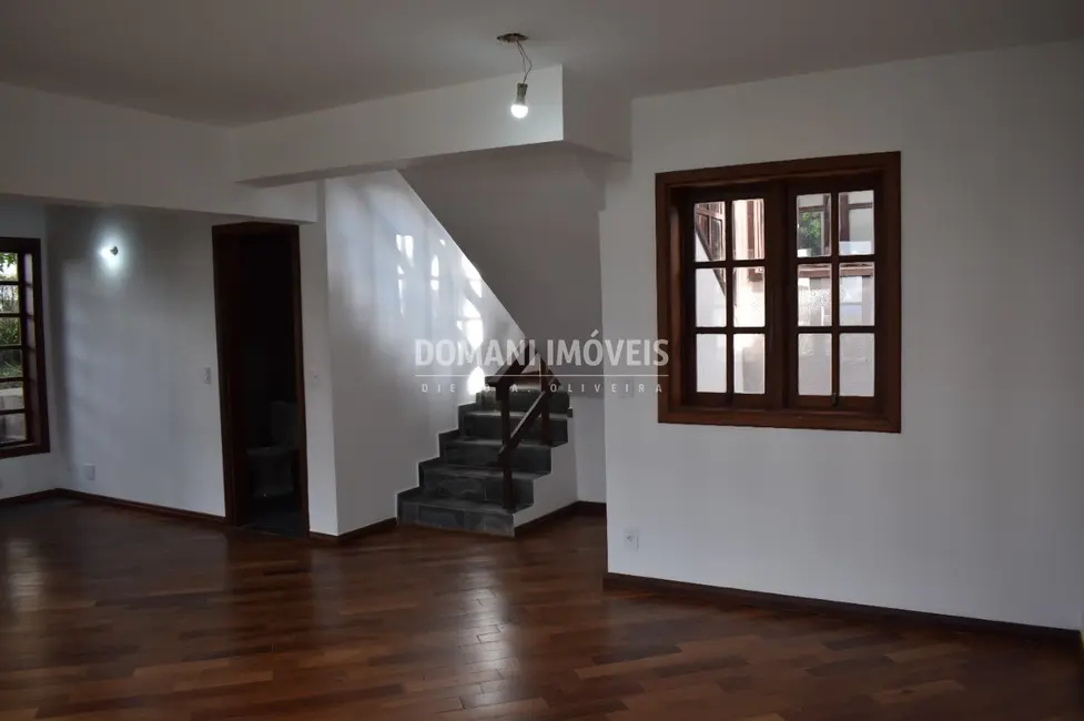 Foto 7 de Casa de Condomínio com 4 quartos à venda, 190m2 em Campos Do Jordao - SP