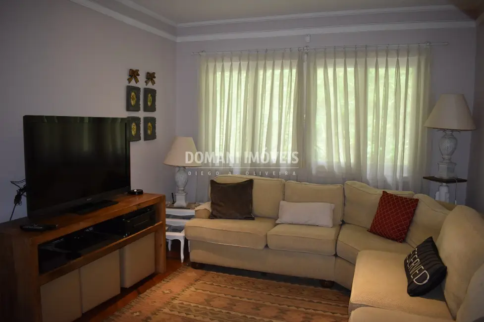 Foto 8 de Casa com 6 quartos à venda, 682m2 em Campos Do Jordao - SP