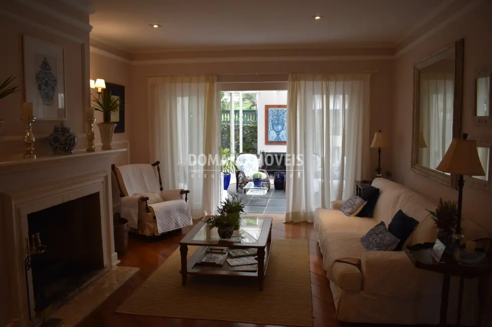 Foto 6 de Casa com 6 quartos à venda, 682m2 em Campos Do Jordao - SP