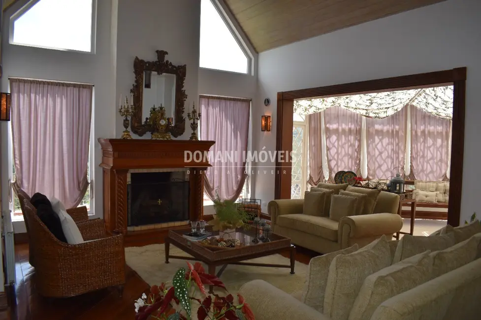 Foto 8 de Casa de Condomínio com 4 quartos à venda, 656m2 em Campos Do Jordao - SP