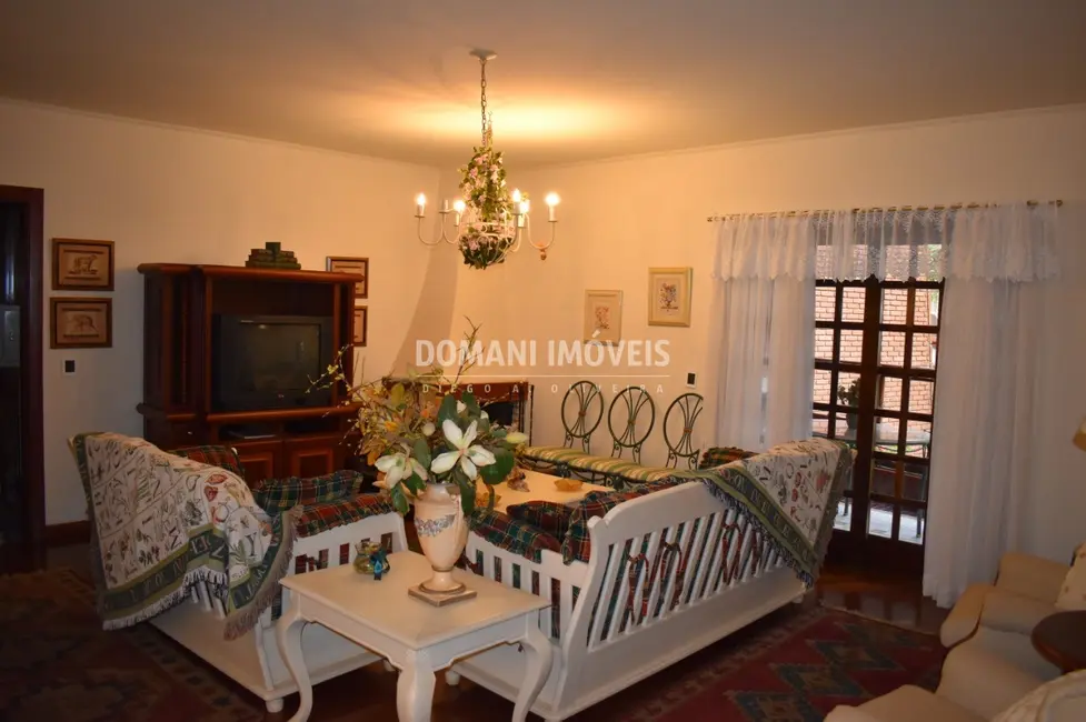 Foto 5 de Apartamento com 3 quartos à venda, 153m2 em Campos Do Jordao - SP