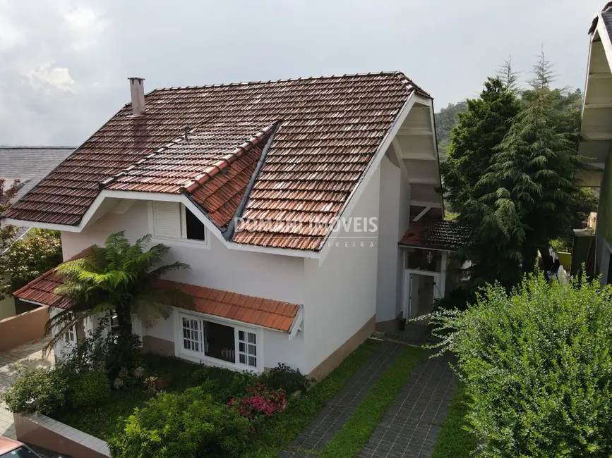 Foto 1 de Casa de Condomínio com 4 quartos à venda, 205m2 em Campos Do Jordao - SP