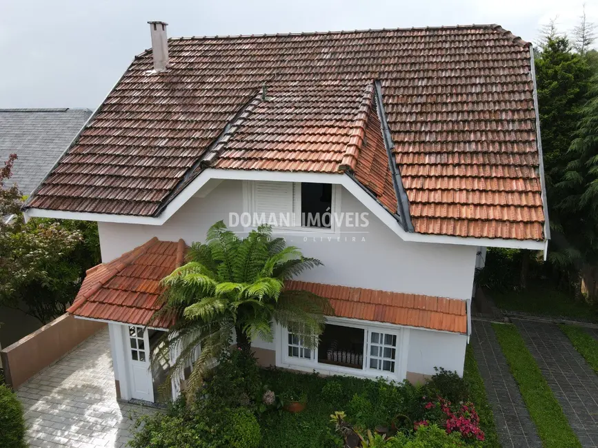 Foto 2 de Casa de Condomínio com 4 quartos à venda, 205m2 em Campos Do Jordao - SP