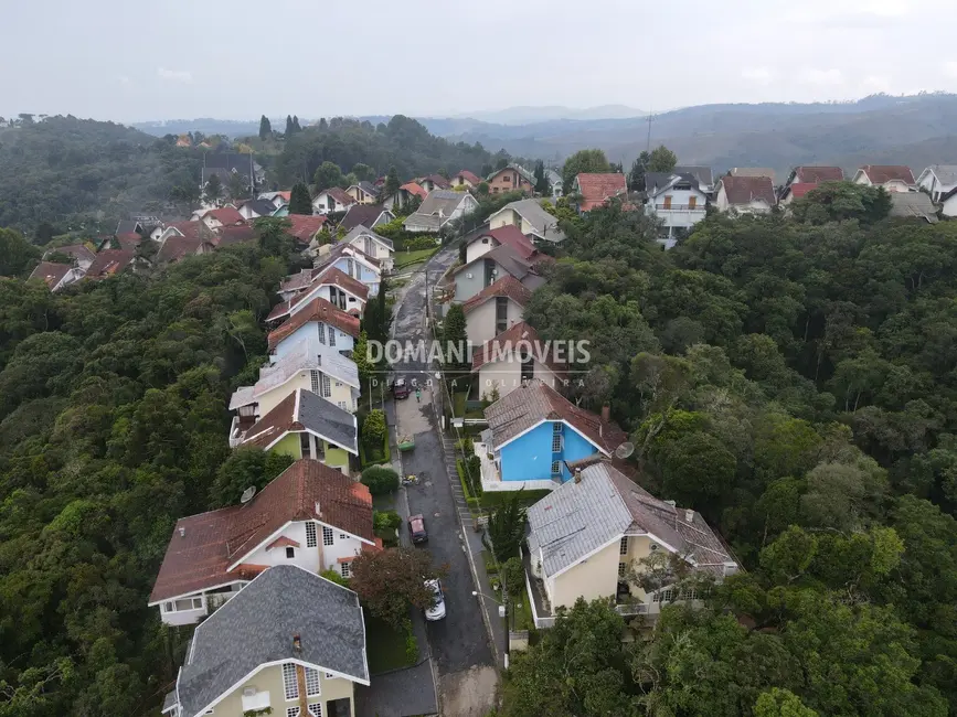 Foto 6 de Casa de Condomínio com 4 quartos à venda, 205m2 em Campos Do Jordao - SP