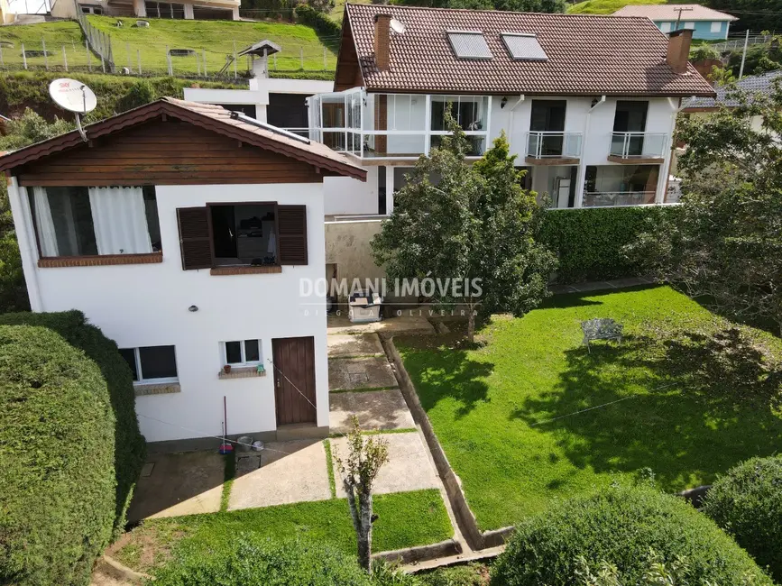 Foto 1 de Casa com 3 quartos à venda, 380m2 em Campos Do Jordao - SP