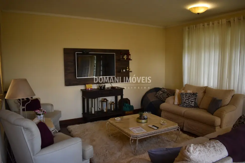 Foto 6 de Casa de Condomínio com 4 quartos à venda, 226m2 em Campos Do Jordao - SP