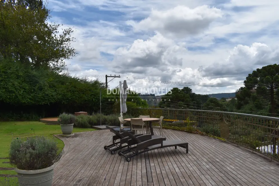Foto 9 de Casa com 5 quartos à venda e para alugar, 634m2 em Campos Do Jordao - SP