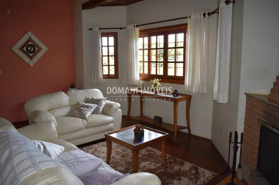 Foto 8 de Casa com 3 quartos à venda, 250m2 em Campos Do Jordao - SP