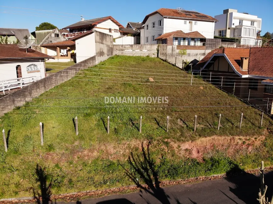 Foto 1 de Terreno / Lote à venda, 500m2 em Campos Do Jordao - SP