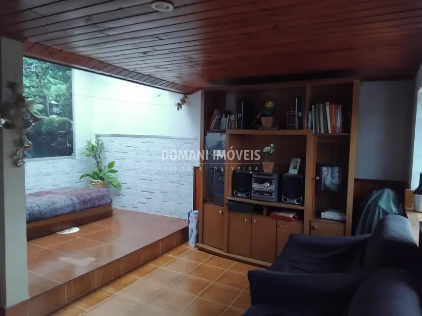 Foto 9 de Casa com 2 quartos à venda, 141m2 em Campos Do Jordao - SP