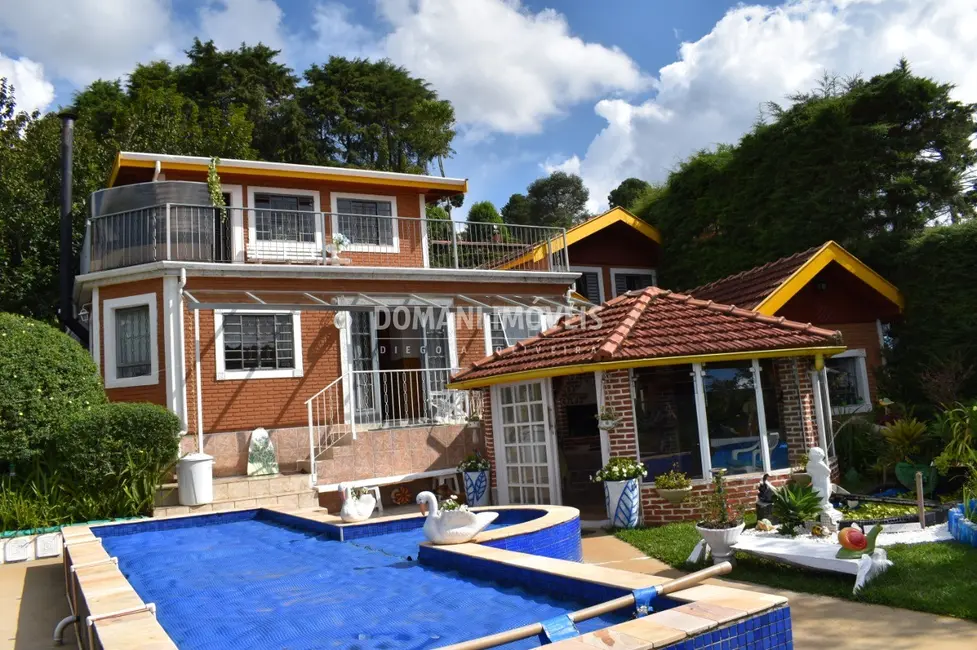 Foto 2 de Casa com 2 quartos à venda, 141m2 em Campos Do Jordao - SP