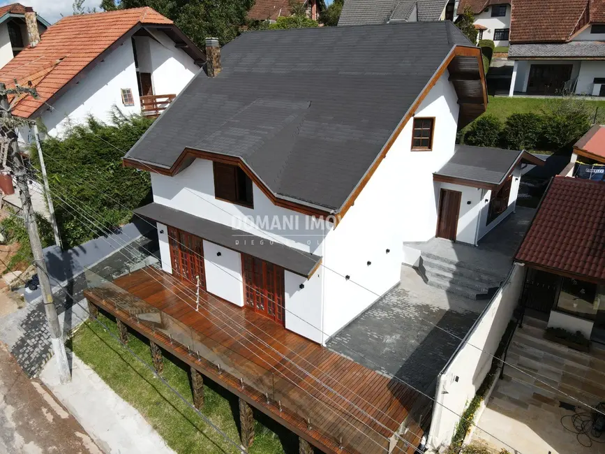 Foto 2 de Casa de Condomínio com 3 quartos à venda, 250m2 em Campos Do Jordao - SP