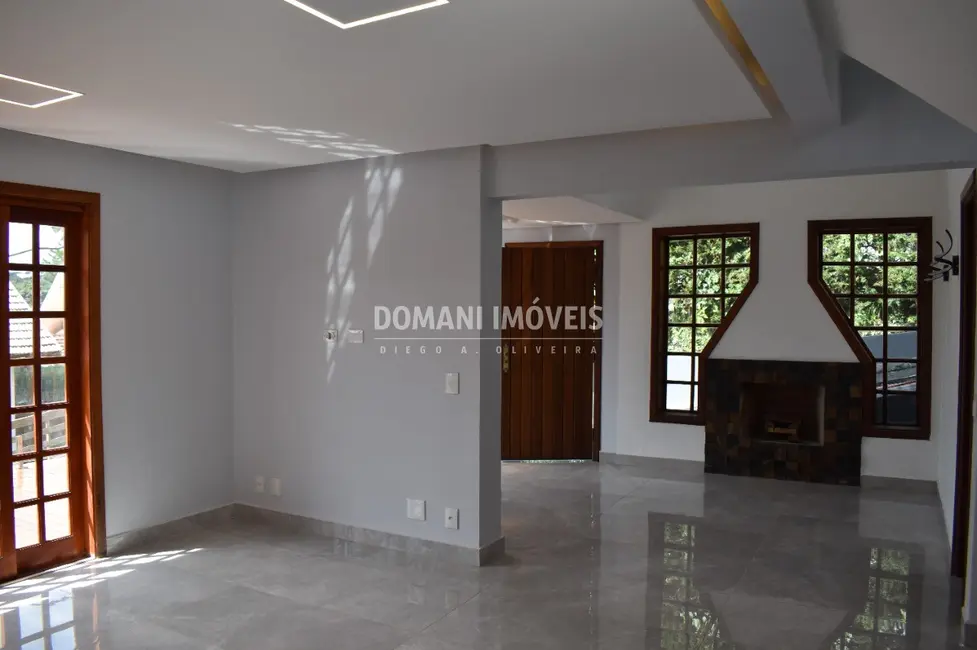 Foto 7 de Casa de Condomínio com 3 quartos à venda, 250m2 em Campos Do Jordao - SP