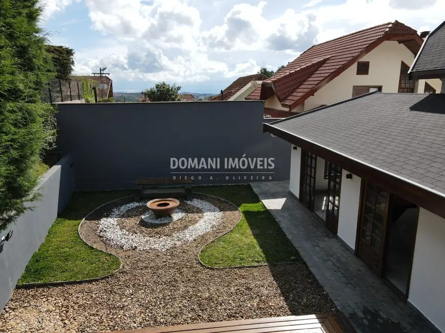 Foto 4 de Casa de Condomínio com 3 quartos à venda, 250m2 em Campos Do Jordao - SP