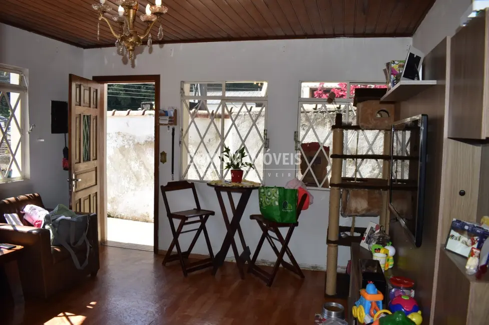 Foto 4 de Casa com 3 quartos à venda, 121m2 em Campos Do Jordao - SP