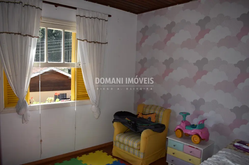 Foto 9 de Casa com 3 quartos à venda, 121m2 em Campos Do Jordao - SP