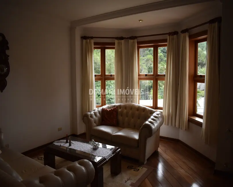 Foto 6 de Apartamento com 3 quartos à venda, 160m2 em Campos Do Jordao - SP