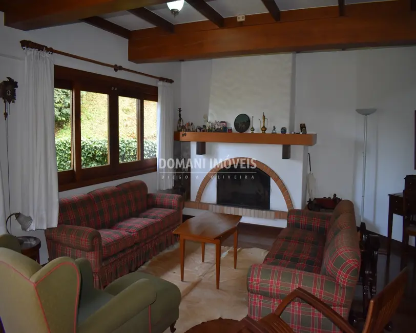 Foto 8 de Casa com 3 quartos à venda, 251m2 em Campos Do Jordao - SP