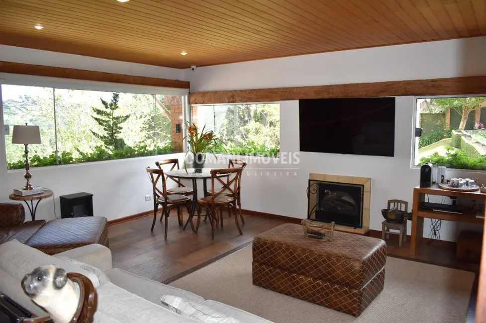 Foto 7 de Casa com 5 quartos à venda, 371m2 em Campos Do Jordao - SP