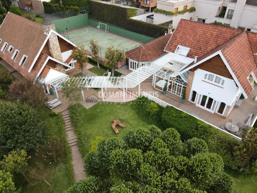 Foto 1 de Casa com 6 quartos à venda, 1106m2 em Campos Do Jordao - SP