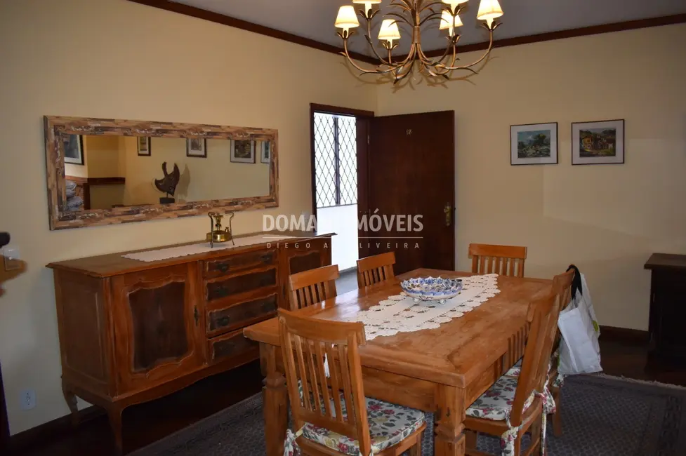 Foto 6 de Apartamento com 3 quartos à venda, 117m2 em Campos Do Jordao - SP